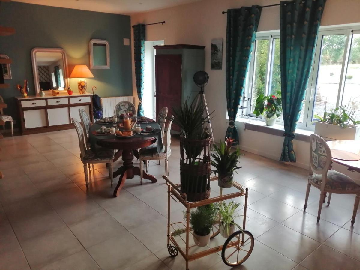 Le Douetaux Chambres D'Hotes La Baussaine エクステリア 写真